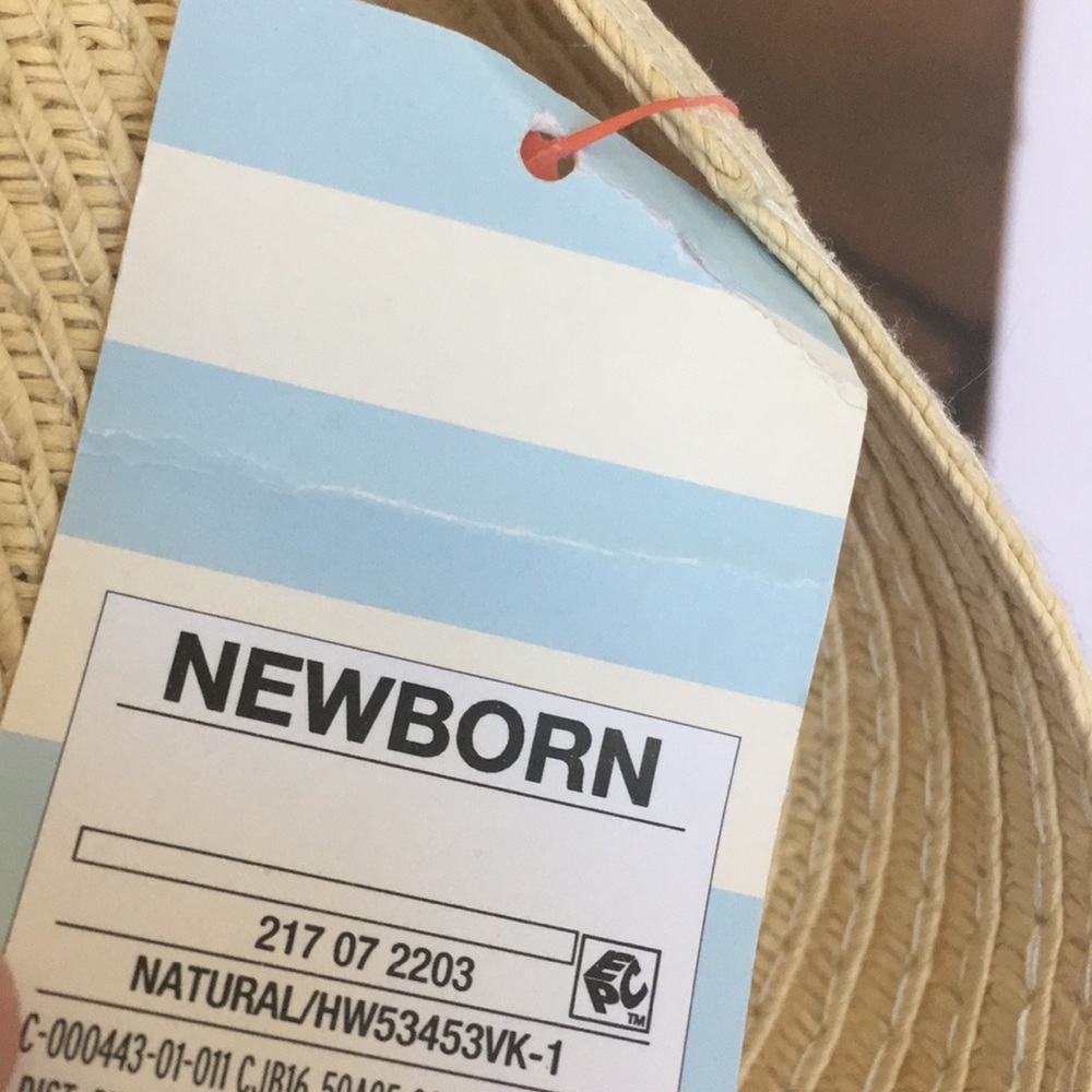 NWT Little boys cat and jack newborn hat - Picture 3 of 3